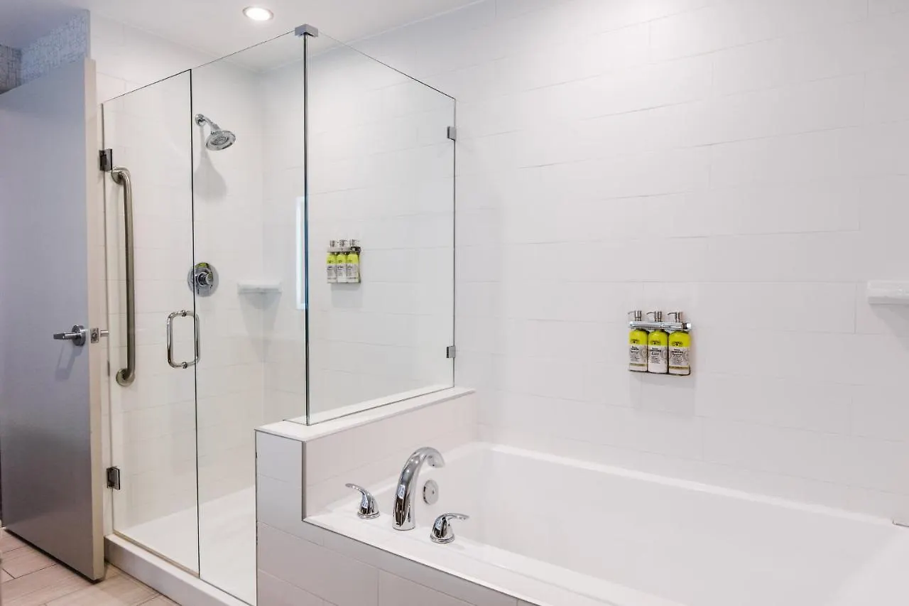 Holiday Inn Express & Suites - West Edmonton-Mall Area By Ihg Edmonton