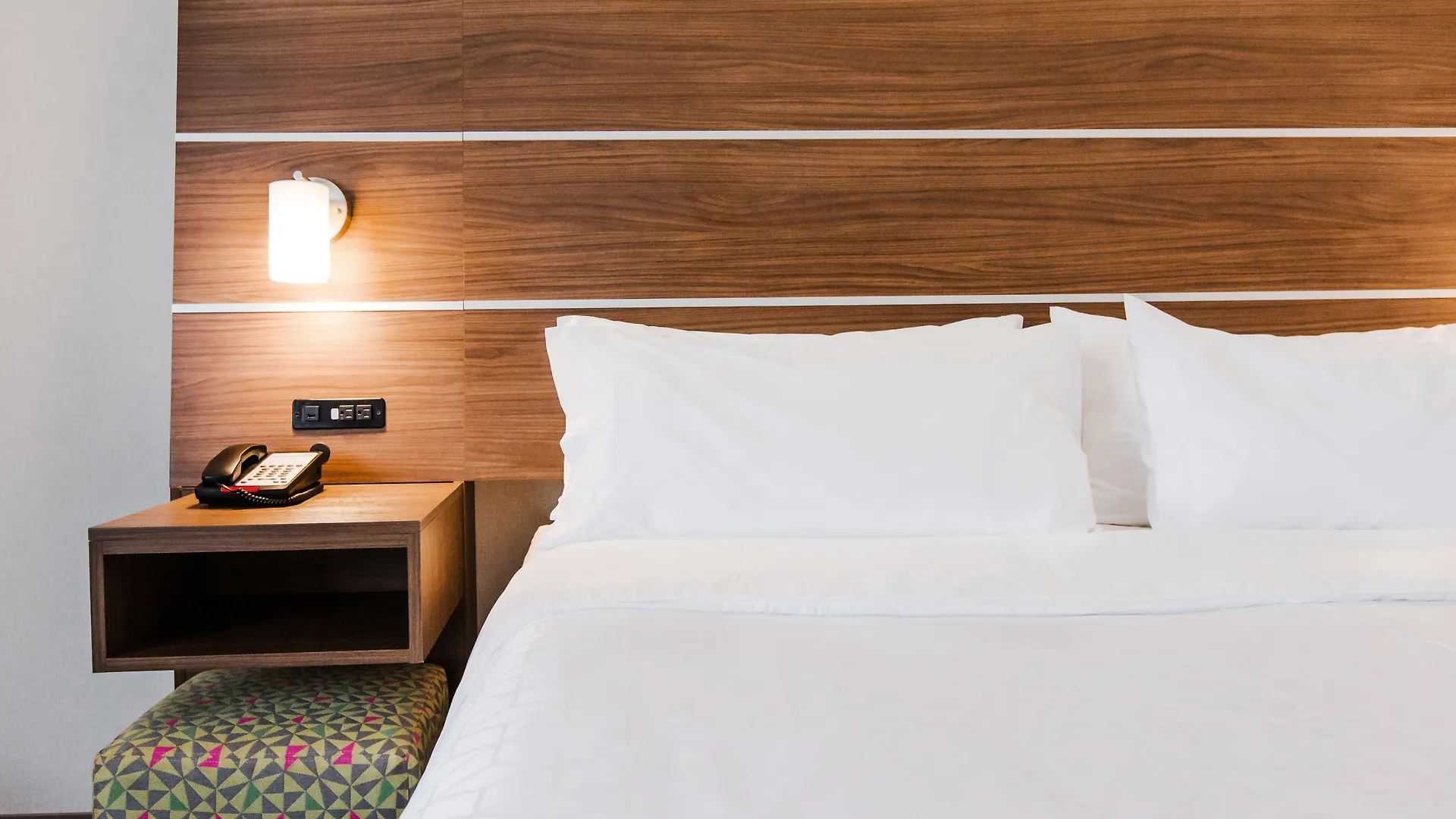 Holiday Inn Express & Suites - West Edmonton-Mall Area By Ihg Hotel