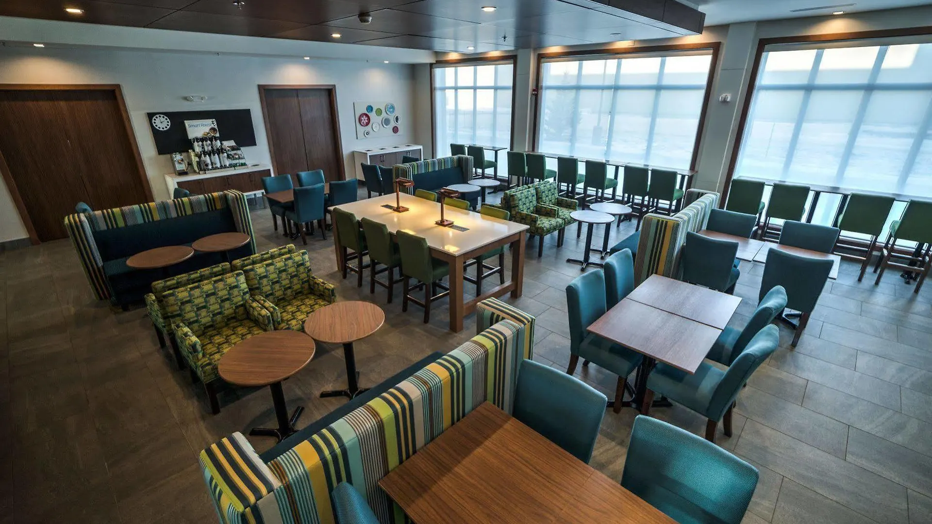 *** Hotel Holiday Inn Express & Suites - West Edmonton-Mall Area By Ihg Canada
